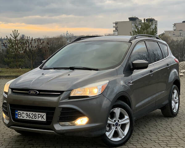 Серый Форд Эскейп, объемом двигателя 1.6 л и пробегом 245 тыс. км за 9200 $, фото 5 на Automoto.ua