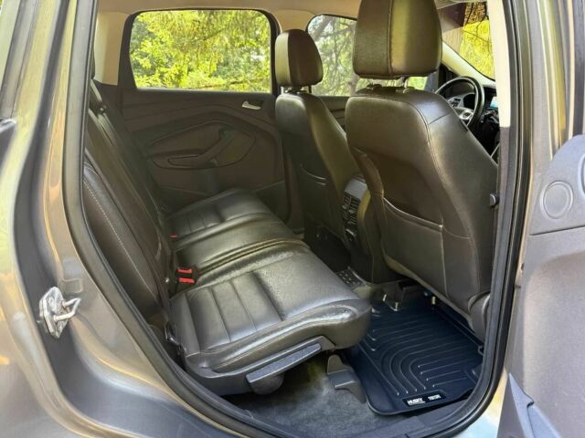 Серый Форд Эскейп, объемом двигателя 1.6 л и пробегом 82 тыс. км за 1200 $, фото 12 на Automoto.ua