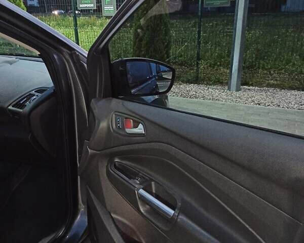 Сірий Форд Ескейп, об'ємом двигуна 1.6 л та пробігом 172 тис. км за 12500 $, фото 22 на Automoto.ua