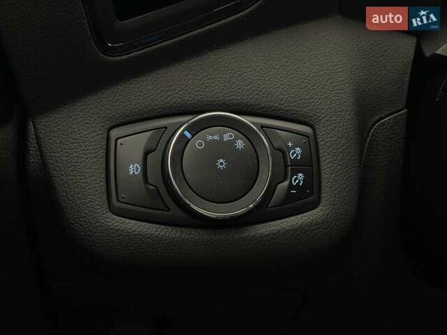 Сірий Форд Ескейп, об'ємом двигуна 1.6 л та пробігом 141 тис. км за 10308 $, фото 11 на Automoto.ua