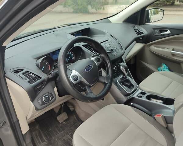 Серый Форд Эскейп, объемом двигателя 2 л и пробегом 138 тыс. км за 10500 $, фото 1 на Automoto.ua