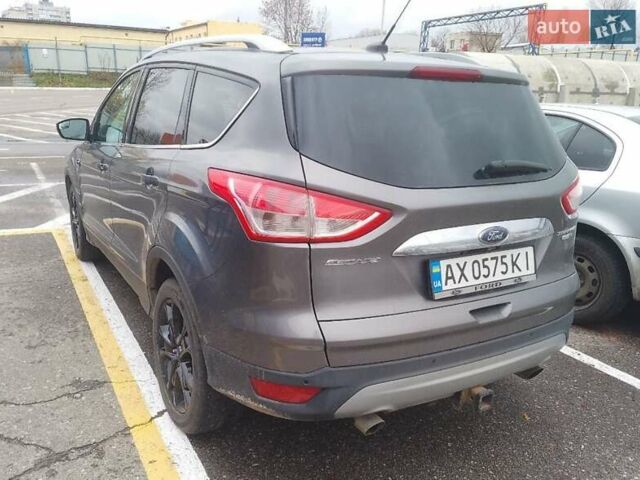 Сірий Форд Ескейп, об'ємом двигуна 2 л та пробігом 118 тис. км за 13300 $, фото 2 на Automoto.ua