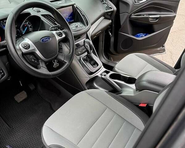 Сірий Форд Ескейп, об'ємом двигуна 2 л та пробігом 192 тис. км за 13500 $, фото 18 на Automoto.ua