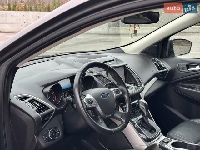 Серый Форд Эскейп, объемом двигателя 1.6 л и пробегом 170 тыс. км за 10000 $, фото 4 на Automoto.ua