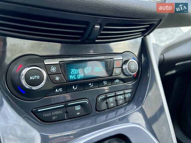 Серый Форд Эскейп, объемом двигателя 2 л и пробегом 149 тыс. км за 10699 $, фото 79 на Automoto.ua