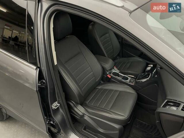 Сірий Форд Ескейп, об'ємом двигуна 1.6 л та пробігом 141 тис. км за 10308 $, фото 19 на Automoto.ua