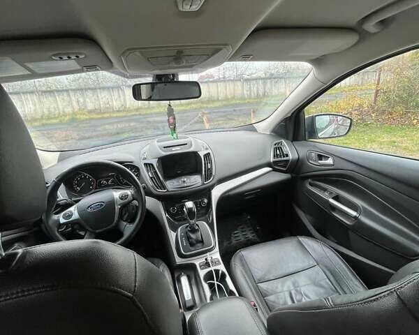 Сірий Форд Ескейп, об'ємом двигуна 1.6 л та пробігом 269 тис. км за 8200 $, фото 27 на Automoto.ua