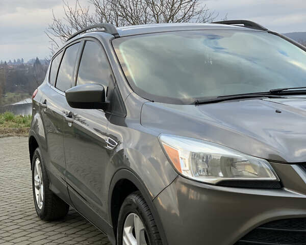 Серый Форд Эскейп, объемом двигателя 1.6 л и пробегом 245 тыс. км за 9200 $, фото 3 на Automoto.ua