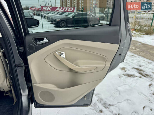 Сірий Форд Ескейп, об'ємом двигуна 2 л та пробігом 182 тис. км за 11999 $, фото 40 на Automoto.ua