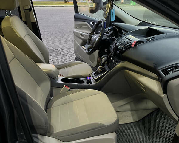 Сірий Форд Ескейп, об'ємом двигуна 1.6 л та пробігом 206 тис. км за 10300 $, фото 8 на Automoto.ua