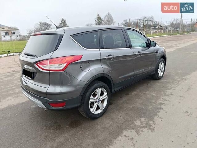 Сірий Форд Ескейп, об'ємом двигуна 1.6 л та пробігом 180 тис. км за 9500 $, фото 3 на Automoto.ua