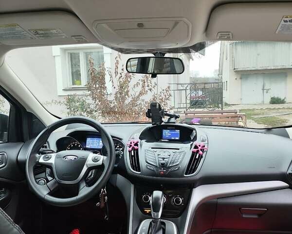 Серый Форд Эскейп, объемом двигателя 1.6 л и пробегом 177 тыс. км за 9000 $, фото 14 на Automoto.ua