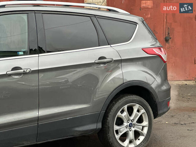 Серый Форд Эскейп, объемом двигателя 2 л и пробегом 167 тыс. км за 10800 $, фото 8 на Automoto.ua