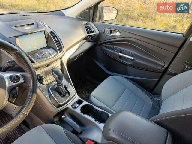 Серый Форд Эскейп, объемом двигателя 1.6 л и пробегом 180 тыс. км за 8500 $, фото 7 на Automoto.ua