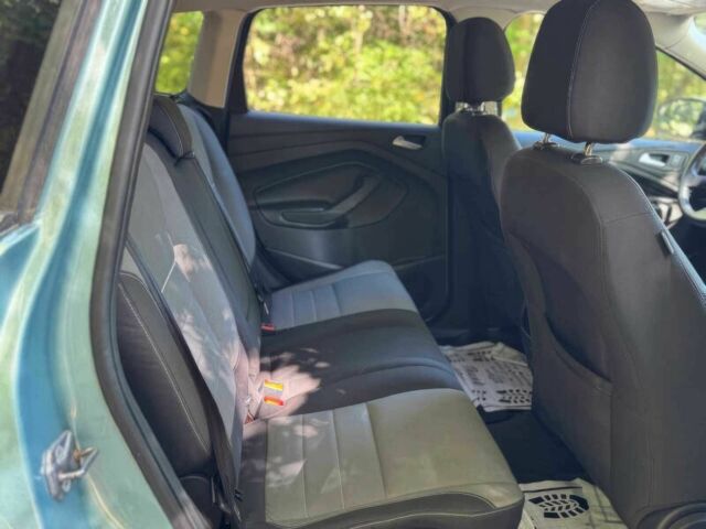 Сірий Форд Ескейп, об'ємом двигуна 2 л та пробігом 85 тис. км за 3500 $, фото 10 на Automoto.ua