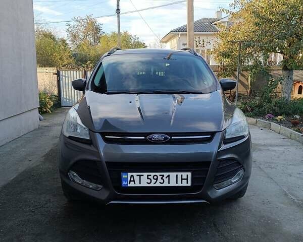 Форд Эскейп 2013 в Ивано-Франковске на Automoto.ua Серый Форд Эскейп, объемом двигателя 2 л и пробегом 285 тыс. км за 9999 $, фото 9 на Automoto.ua