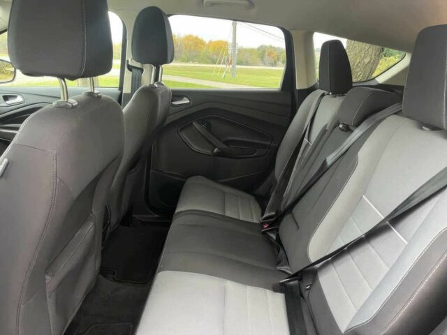 Сірий Форд Ескейп, об'ємом двигуна 2 л та пробігом 88 тис. км за 1300 $, фото 11 на Automoto.ua