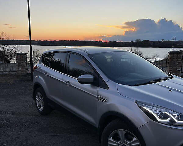 Сірий Форд Ескейп, об'ємом двигуна 1.6 л та пробігом 140 тис. км за 10000 $, фото 7 на Automoto.ua