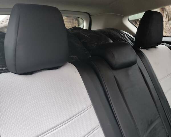 Серый Форд Эскейп, объемом двигателя 1.6 л и пробегом 177 тыс. км за 9000 $, фото 16 на Automoto.ua