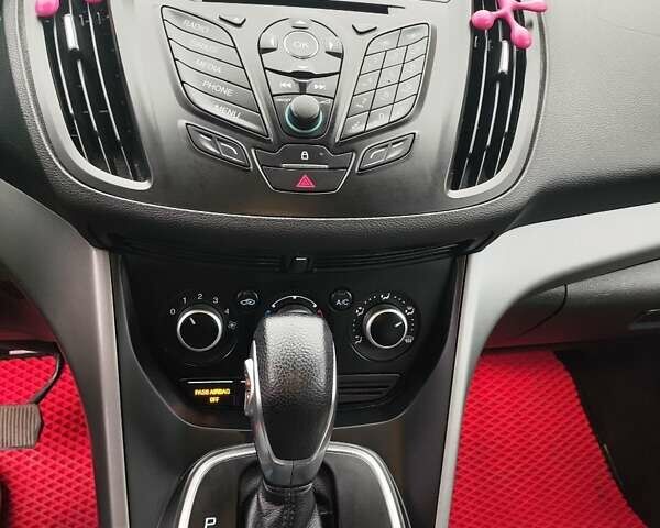 Серый Форд Эскейп, объемом двигателя 1.6 л и пробегом 177 тыс. км за 9000 $, фото 30 на Automoto.ua