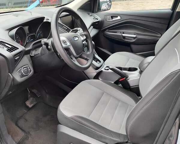 Серый Форд Эскейп, объемом двигателя 1.6 л и пробегом 140 тыс. км за 10200 $, фото 8 на Automoto.ua