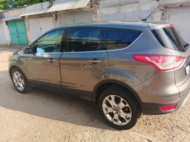 Серый Форд Эскейп, объемом двигателя 1.6 л и пробегом 212 тыс. км за 10500 $, фото 1 на Automoto.ua