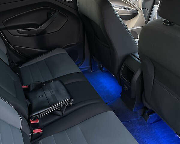 Сірий Форд Ескейп, об'ємом двигуна 1.6 л та пробігом 140 тис. км за 10000 $, фото 14 на Automoto.ua