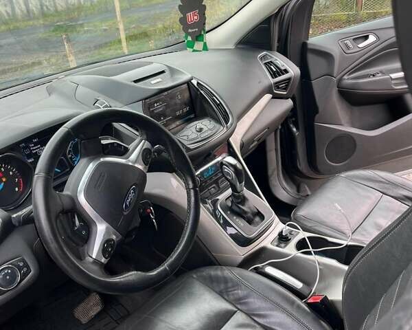 Сірий Форд Ескейп, об'ємом двигуна 1.6 л та пробігом 269 тис. км за 8200 $, фото 26 на Automoto.ua