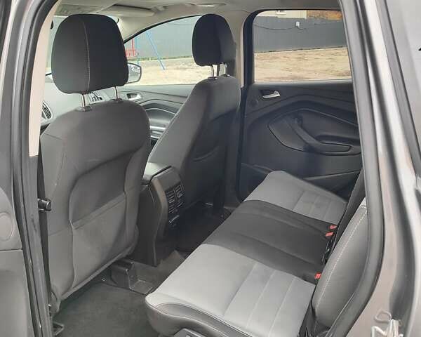 Серый Форд Эскейп, объемом двигателя 1.6 л и пробегом 140 тыс. км за 10200 $, фото 14 на Automoto.ua