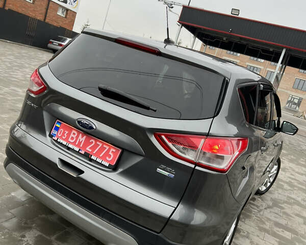 Серый Форд Эскейп, объемом двигателя 2 л и пробегом 186 тыс. км за 12500 $, фото 7 на Automoto.ua
