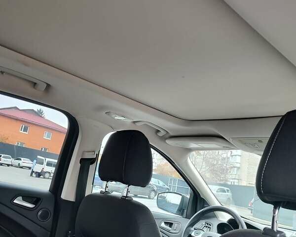 Серый Форд Эскейп, объемом двигателя 1.6 л и пробегом 140 тыс. км за 10200 $, фото 15 на Automoto.ua