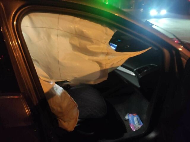 Серый Форд Эскейп, объемом двигателя 2 л и пробегом 210 тыс. км за 4500 $, фото 4 на Automoto.ua