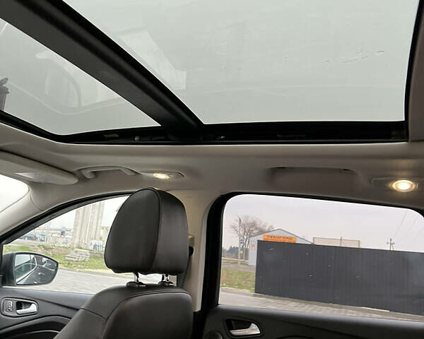 Сірий Форд Ескейп, об'ємом двигуна 2 л та пробігом 181 тис. км за 12500 $, фото 9 на Automoto.ua