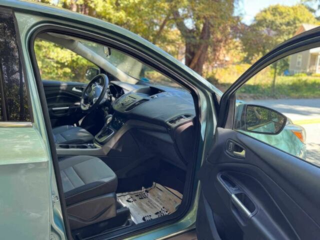 Сірий Форд Ескейп, об'ємом двигуна 2 л та пробігом 85 тис. км за 3500 $, фото 8 на Automoto.ua