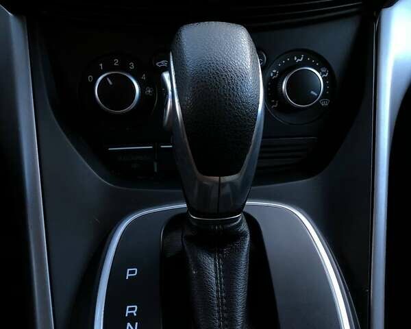 Серый Форд Эскейп, объемом двигателя 1.6 л и пробегом 230 тыс. км за 9399 $, фото 23 на Automoto.ua