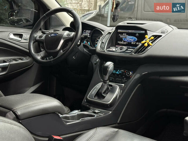 Серый Форд Эскейп, объемом двигателя 2 л и пробегом 210 тыс. км за 12799 $, фото 12 на Automoto.ua