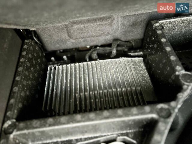 Серый Форд Эскейп, объемом двигателя 2 л и пробегом 149 тыс. км за 10699 $, фото 83 на Automoto.ua