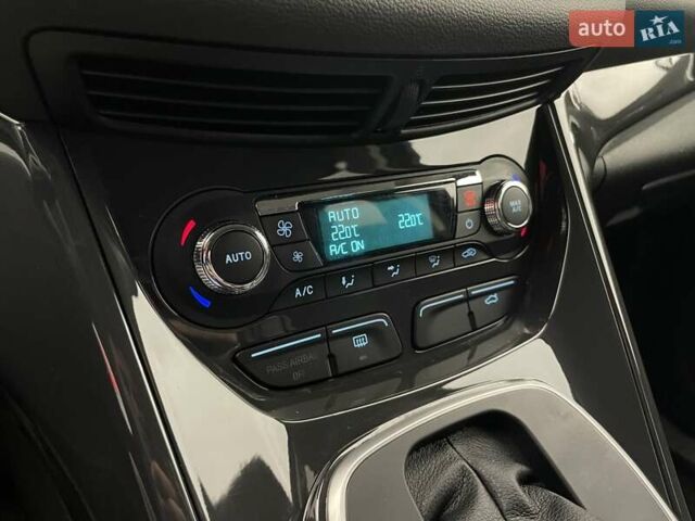 Сірий Форд Ескейп, об'ємом двигуна 1.6 л та пробігом 141 тис. км за 10308 $, фото 14 на Automoto.ua