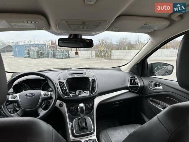 Серый Форд Эскейп, объемом двигателя 1.6 л и пробегом 170 тыс. км за 10000 $, фото 1 на Automoto.ua
