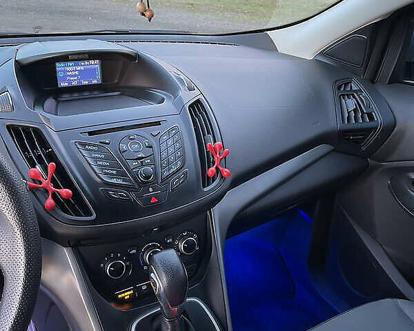 Сірий Форд Ескейп, об'ємом двигуна 1.6 л та пробігом 140 тис. км за 10000 $, фото 10 на Automoto.ua