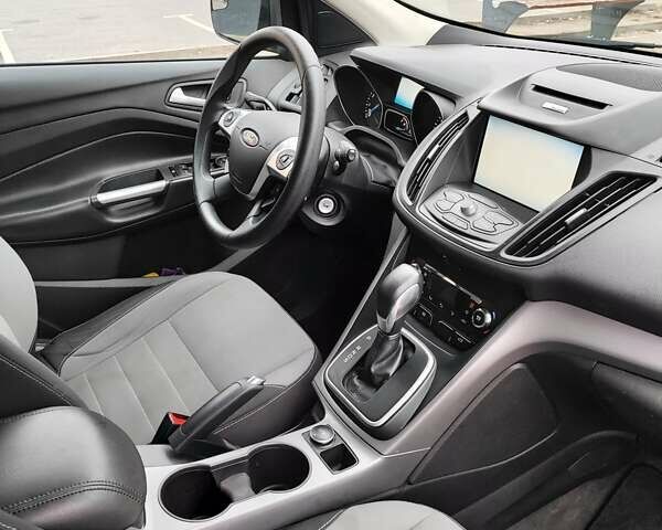 Серый Форд Эскейп, объемом двигателя 1.6 л и пробегом 140 тыс. км за 10200 $, фото 9 на Automoto.ua