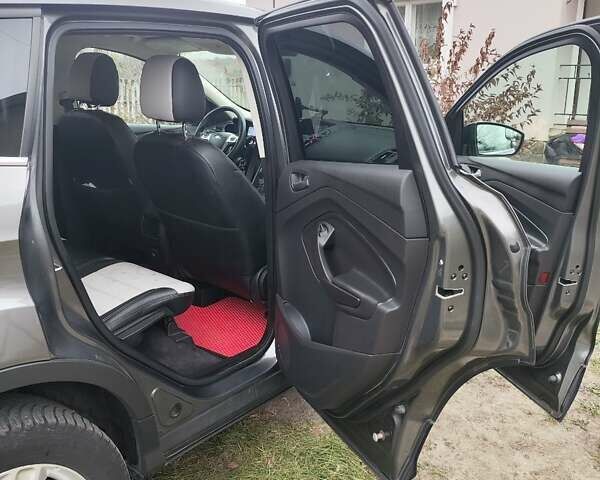 Серый Форд Эскейп, объемом двигателя 1.6 л и пробегом 177 тыс. км за 9000 $, фото 13 на Automoto.ua