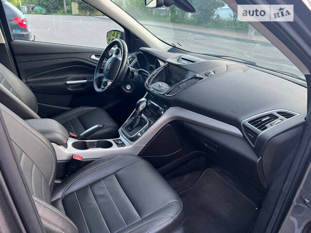 Сірий Форд Ескейп, об'ємом двигуна 2 л та пробігом 240 тис. км за 10200 $, фото 10 на Automoto.ua