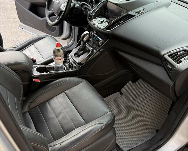 Сірий Форд Ескейп, об'ємом двигуна 2 л та пробігом 124 тис. км за 11400 $, фото 18 на Automoto.ua