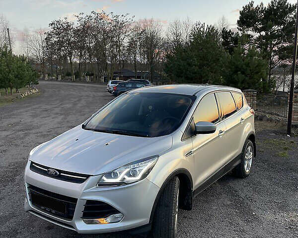 Сірий Форд Ескейп, об'ємом двигуна 1.6 л та пробігом 140 тис. км за 10000 $, фото 1 на Automoto.ua