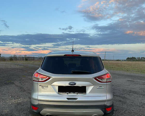 Сірий Форд Ескейп, об'ємом двигуна 1.6 л та пробігом 140 тис. км за 10000 $, фото 5 на Automoto.ua