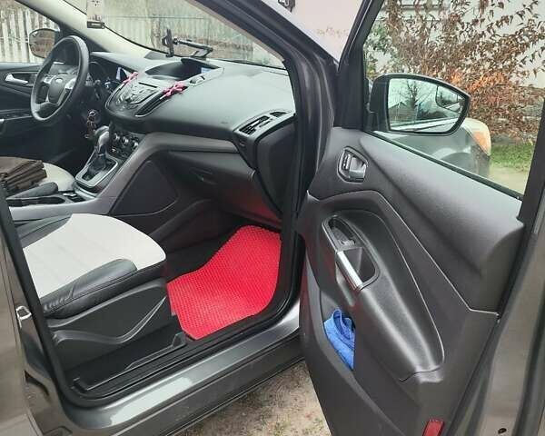 Серый Форд Эскейп, объемом двигателя 1.6 л и пробегом 177 тыс. км за 9000 $, фото 15 на Automoto.ua