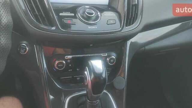 Сірий Форд Ескейп, об'ємом двигуна 2 л та пробігом 300 тис. км за 10300 $, фото 13 на Automoto.ua