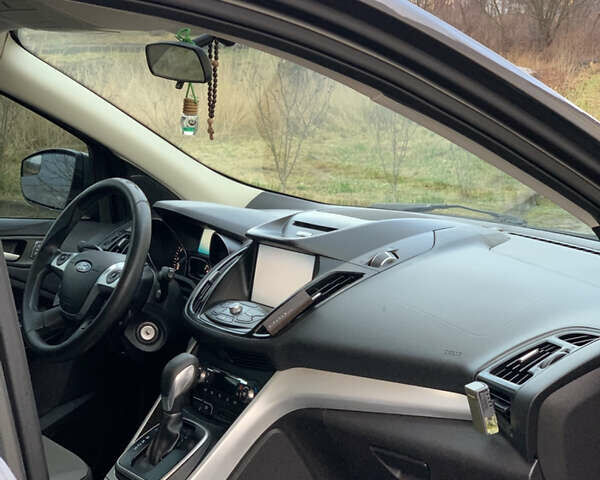 Серый Форд Эскейп, объемом двигателя 1.6 л и пробегом 245 тыс. км за 9200 $, фото 14 на Automoto.ua