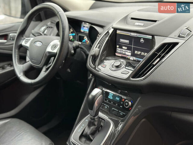 Серый Форд Эскейп, объемом двигателя 2 л и пробегом 167 тыс. км за 10800 $, фото 32 на Automoto.ua